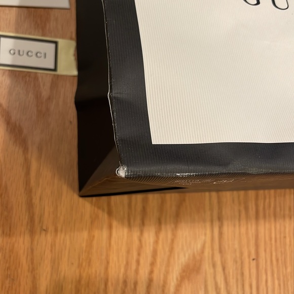 Gucci note card/gift bags/stickers - Picture 4 of 5